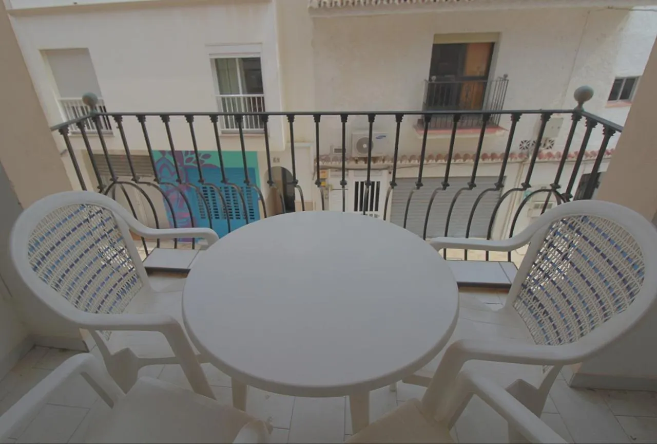 Carihuela Beach Apartment, 2Nd Line 토레몰리노스 0*,  스페인